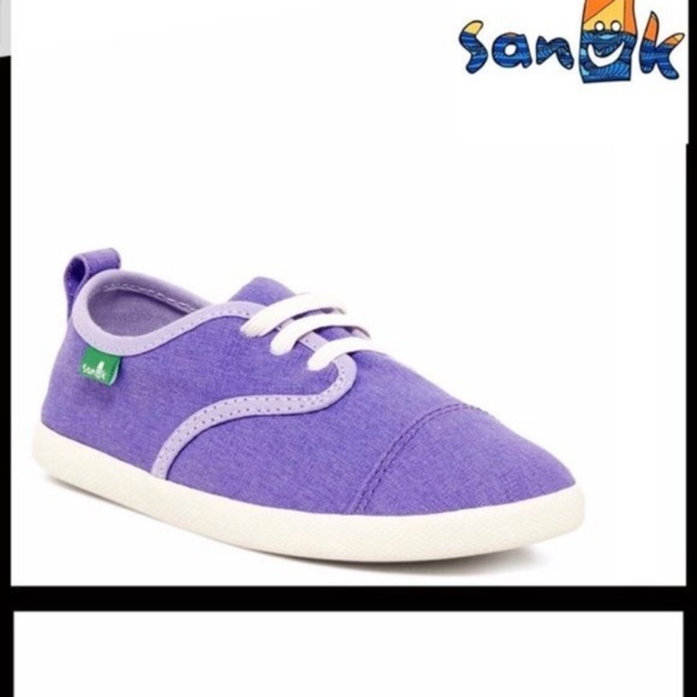 3/30Kids Sanuk shoes - new size 4